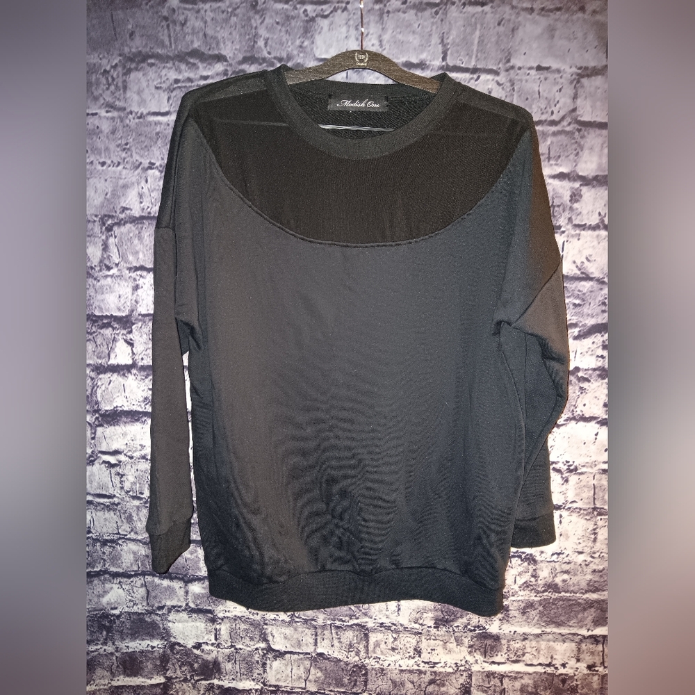 Modish One Black Crew Neck Sweatshirt sz Large